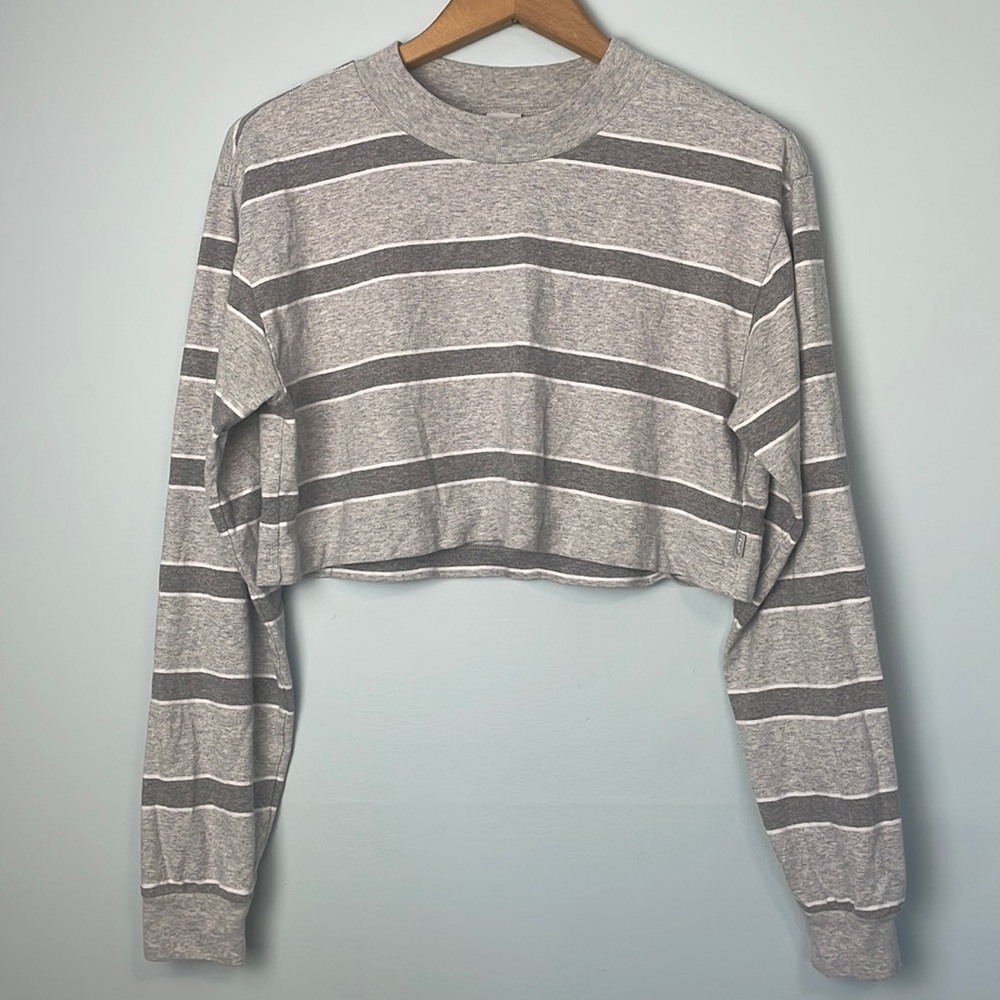 TNA Ryder Crop Striped Grey Long Sleeve Size Medium